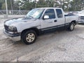 2000 Chevrolet Silverado 1500 — photo 2 of 22 | VIN 2GCEC19V2Y1253192