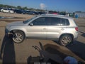 2011 Volkswagen Tiguan — photo 13 of 15 | VIN WVGBV7AX8BW524832