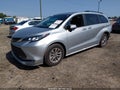 2023 Toyota Sienna — photo 2 of 19 | VIN 5TDJRKEC2PS166732