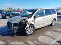 2015 Chrysler Town & Country — photo 2 of 17 | VIN 2C4RC1BG5FR534236