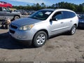 2010 Chevrolet Traverse — photo 2 of 16 | VIN 1GNLREED3AS102661
