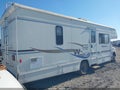 2004 Ford E-450 — photo 4 of 12 | VIN 1FDXE45S54HA09782