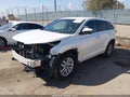 2016 Toyota Highlander — photo 2 of 18 | VIN 5TDZKRFH6GS160281