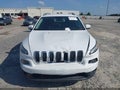 2016 Jeep Cherokee — photo 12 of 16 | VIN 1C4PJLCB3GW190815