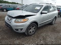 2011 Hyundai Santa Fe — photo 2 of 16 | VIN 5XYZHDAG0BG011354