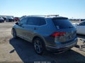 2018 Volkswagen Tiguan — photo 3 of 17 | VIN 3VV3B7AX2JM158299