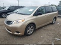2011 Toyota Sienna — photo 2 of 16 | VIN 5TDKK3DC8BS040481