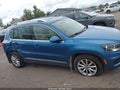 2017 Volkswagen Tiguan — photo 13 of 16 | VIN WVGSV7AXXHW509709