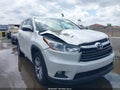 2015 Toyota Highlander — photo 6 of 17 | VIN 5TDKKRFH2FS119386