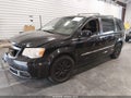 2014 Chrysler Town & Country — photo 2 of 16 | VIN 2C4RC1BG7ER342802