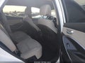2017 Hyundai Santa Fe — photo 8 of 15 | VIN 5XYZU3LBXHG420350