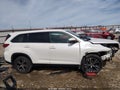 2019 Toyota Highlander — photo 14 of 17 | VIN 5TDZZRFH8KS290891