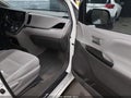 2017 Toyota Sienna — photo 5 of 17 | VIN 5TDKZ3DC4HS855460