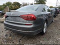 2018 Volkswagen Passat — photo 4 of 17 | VIN 1VWBA7A32JC012428