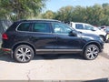 2017 Volkswagen Touareg — photo 13 of 17 | VIN WVGRF7BP3HD003922