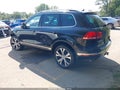 2017 Volkswagen Touareg — photo 3 of 17 | VIN WVGRF7BP3HD003922