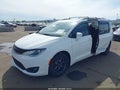 2020 Chrysler Pacifica — photo 2 of 16 | VIN 2C4RC1EG8LR121427