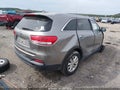 2016 Kia Sorento — photo 4 of 16 | VIN 5XYPG4A56GG037800