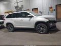 2019 Toyota Highlander — photo 14 of 19 | VIN 5TDJZRFH6KS565106