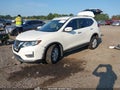 2018 Nissan Rogue — photo 2 of 17 | VIN 5N1AT2MV0JC850400