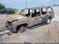 1999 Chevrolet Tahoe — photo 2 of 10 | VIN 1GNEK13R1XJ307902