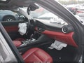 2021 Alfa Romeo Giulia — photo 5 of 16 | VIN ZARFANBN9M7649599