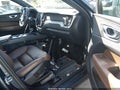 2018 Volvo XC60 — photo 5 of 15 | VIN YV4102RK1J1062875