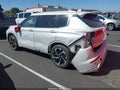 2022 Mitsubishi Outlander — photo 3 of 18 | VIN JA4J4VA84NZ016273