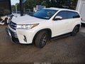 2019 Toyota Highlander — photo 2 of 17 | VIN 5TDZZRFH7KS363068