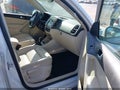 2012 Volkswagen Tiguan — photo 5 of 11 | VIN WVGAV7AX6CW599364