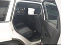 2010 Jeep Grand Cherokee — photo 8 of 16 | VIN 1J4PR4GK5AC147637