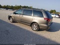 2005 Toyota Sienna — photo 3 of 11 | VIN 5TDZA22C55S240088