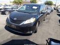 2014 Toyota Sienna — photo 2 of 18 | VIN 5TDKK3DCXES449781