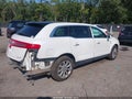 2013 Lincoln MKT — photo 4 of 17 | VIN 2LMHJ5FK1DBL59349
