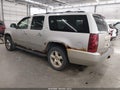 2009 Chevrolet Suburban 1500 — photo 3 of 17 | VIN 1GNFK36379R146774