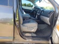 2011 Toyota Tundra — photo 5 of 16 | VIN 5TFFY5F15BX102257