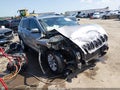 2015 Jeep Cherokee — photo 1 of 16 | VIN 1C4PJMDS2FW588097