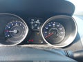 2012 Hyundai Elantra — photo 7 of 15 | VIN 5NPDH4AE2CH085071