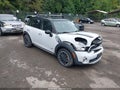 2016 Mini Countryman — photo 1 of 17 | VIN WMWZC5C59GWU00775