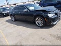 2018 Chrysler 300 — photo 1 of 15 | VIN 2C3CCAEG1JH153939