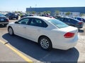 2014 Volkswagen Passat — photo 3 of 16 | VIN 1VWAT7A38EC027138