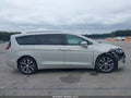2020 Chrysler Pacifica — photo 13 of 16 | VIN 2C4RC1GG8LR121411
