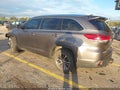 2019 Toyota Highlander — photo 3 of 17 | VIN 5TDJZRFH4KS614318