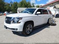 2018 Chevrolet Tahoe — photo 2 of 16 | VIN 1GNSKBKC2JR369338