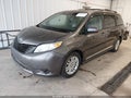 2015 Toyota Sienna — photo 2 of 22 | VIN 5TDYK3DC4FS552951