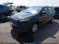 2015 Jeep Cherokee — photo 2 of 15 | VIN 1C4PJMAB4FW503894