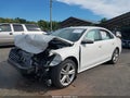 2015 Volkswagen Passat — photo 2 of 17 | VIN 1VWBV7A34FC014824