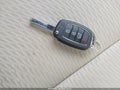 2017 Hyundai Santa Fe — photo 11 of 16 | VIN 5NMZUDLB0HH014007
