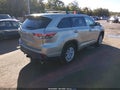 2015 Toyota Highlander — photo 4 of 17 | VIN 5TDZKRFH1FS100925