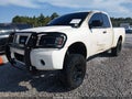 2004 Nissan Titan — photo 2 of 17 | VIN 1N6AA06AX4N582387